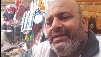 بعد انتشار بوست كتبته ابنته.. الشافعي بائع الأدوات المنزلية بالإسكندرية: كنت فاكر بنتي بتنفس عن غضبها | بث مباشر 