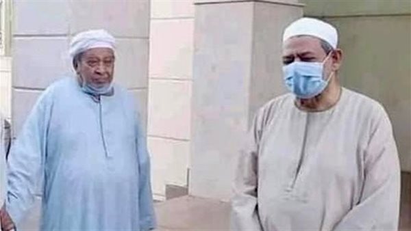 شيخ الأزهر وشقيقه