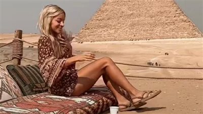 الآثار عن واقعة تجرد سائحة من ملابسها لالتقاط صورة أمام أبو الهول: استكملت زيارتها بدون أي معوقات