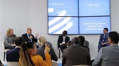 مركز القاهرة الدولي ينظم جلسة استدامة السلام في ظل أزمة المناخ خلال مؤتمر COP 27│ صور 