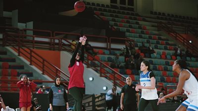 سيدات سلة الأهلي يهزم سموحة في نصف نهائي دوري المرتبط