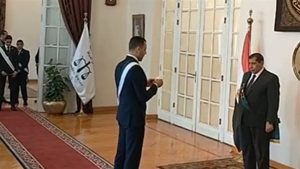 جانب من حلف اليمين