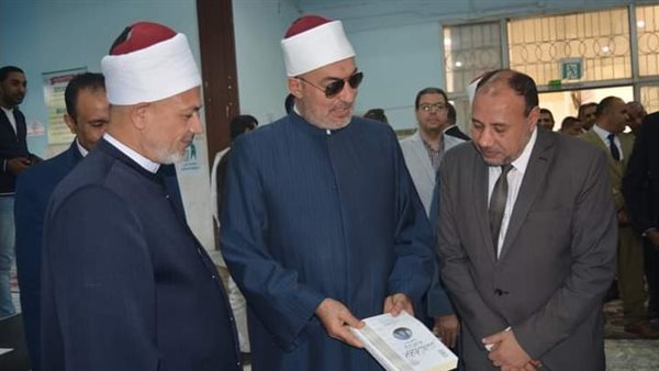 افتتاح معرض الكتاب