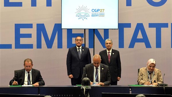 رئيس الوزراء يشهد