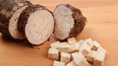 طريقة عمل القلقاس بالسلق.. كيف يُغسل وهل المادة اللزجة به مفيدة؟