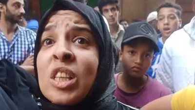 إحدى الناجيات في انهيار عقار إمبابة تكشف رد مالكة المنزل المتسبب في الحادث عند تحذيرها | بث مباشر 