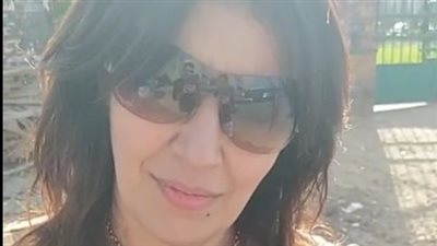 تبرأ من أولاده ولا يتحمل نفقتهم.. طليقة الإعلامي أحمد رجب تكشف تفاصيل دعوى نفقة أقامتها ضده