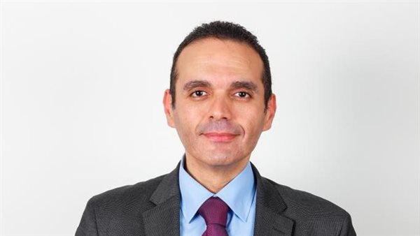 الدكتور مدحت نافع