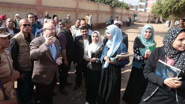 جانب من لقاء المحافظ