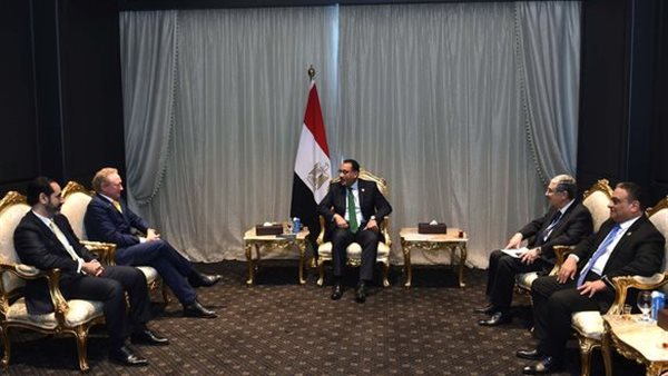 رئيس الوزراء يلتقي