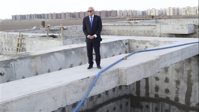 محافظ بورسعيد يتفقد محطة رفع صرف صحي منطقة الإسكان الاجتماعي بمدينة بورفؤاد | صور 