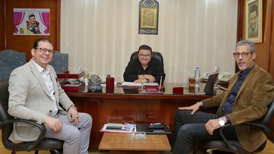 خالد جلال لـ مديري المسارح: ضرورة استعادة رونق مسرح الطفل