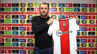 قبل مواجهة ليفربول.. ساوثهامبتون يعلن تعيين ناثان جونز مديرًا فنيًا للفريق