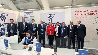 رئيسا القابضة للطيران ومصر للخطوط الجوية يتفقدان جناحي الشركة بالمنطقتين الزرقاء والخضراء بمؤتمر COP27