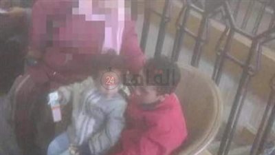 تركت أطفالها داخله وسقطت من القطار.. العناية الإلهية تنقذ سيدة من الموت أثناء ركوبها القطار بالغربية