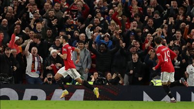 مانشستر يونايتد يفوز على أستون فيلا برباعية في كأس الرابطة الإنجليزية