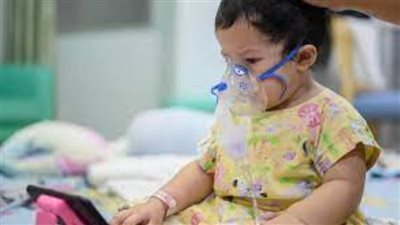 أستاذ أمراض صدر: لا يوجد مضاد حيوي لعلاج الفيروس المخلوي التنفسي قولًا واحدًا