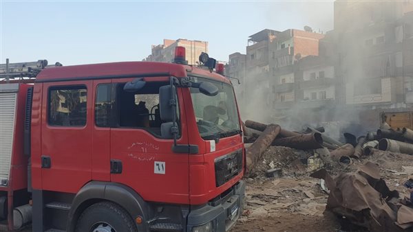 حريق في مخزن قديم