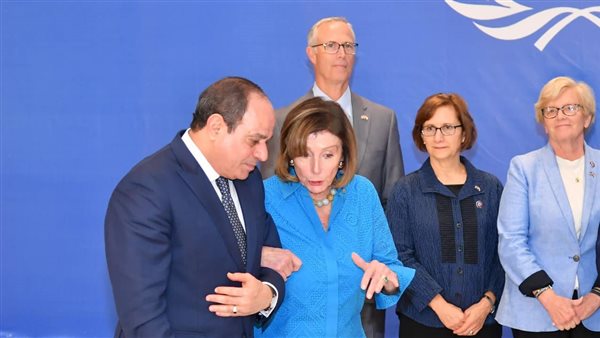 الرئيس السيسي والسيدة