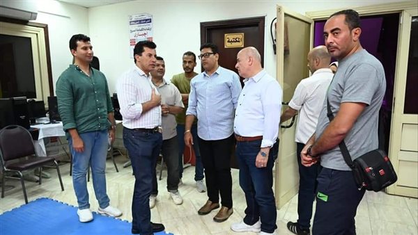 وزير الشباب والرياضة