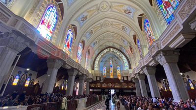 وصول جثمان رؤوف غبور إلى مقر الكاتدرائية المرقسية بالعباسية