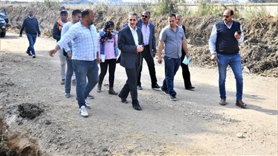 محافظ الغربية يتفقد مستشفى السنطة المركزي.. ويتابع أعمال الرصف بطنطا