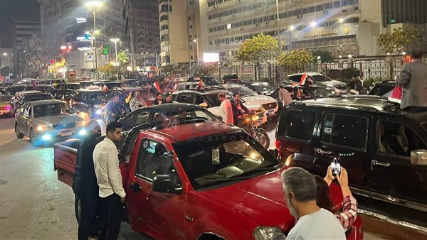 مسيرات بأعلام مصر