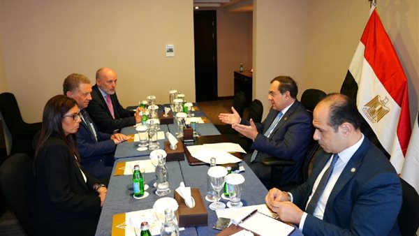 لقاء وزير البترول