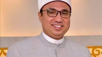 عالم أزهري للطلاب: لا تتمشيخ قبل الأوان.. ولا تضيع وقتك في الجري وراء التصوير مع المشايخ