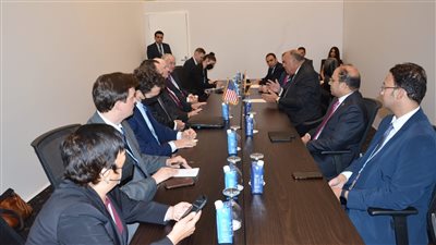 وزير الخارجية يلتقي بوفد الشيوخ الأمريكي لبحث عدد من القضايا بينها الحرب الروسية الأوكرانية