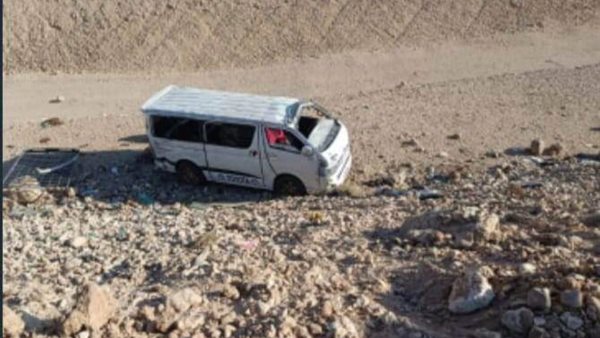 انقلاب سيارة ميكروباص