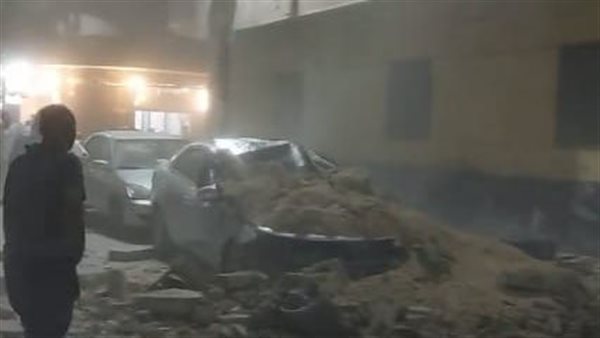 تهشم سيارة إثر سقوط