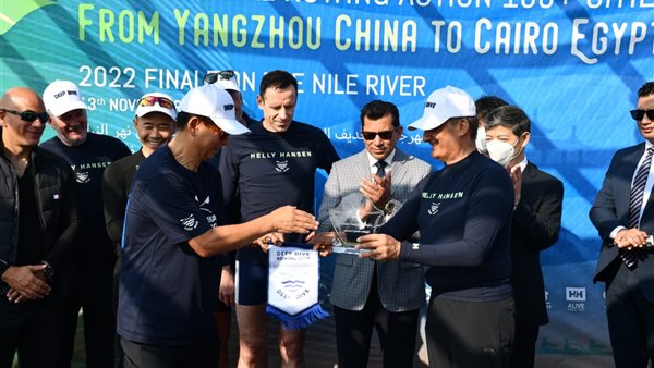 وزير الرياضة يشهد