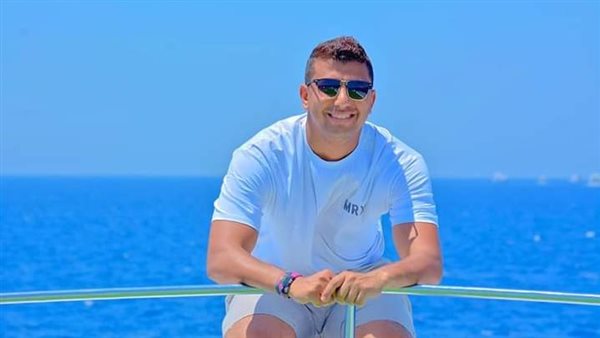 الشاب مصطفي 