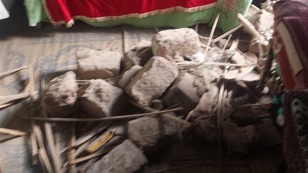 انهيار سقف منزل