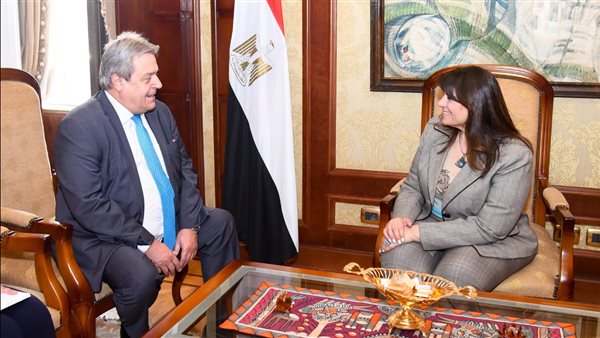 إحياء الجذور