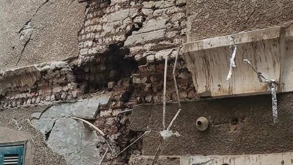 تصدع منزل  بحي غرب