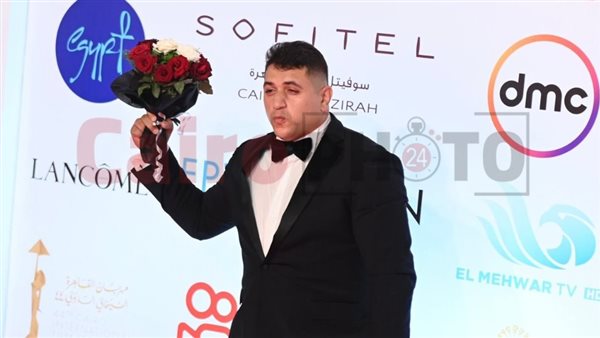 أحمد رأفت مذيع الشارع