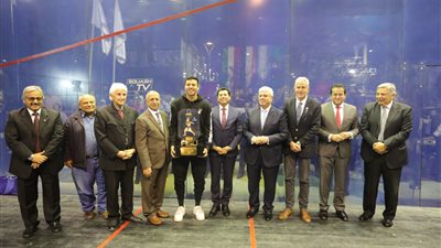 بعد فوز مصر ببطولة العالم للجامعات في الإسكواش.. وزير التعليم العالي يؤكد دعم مواهب الطلاب