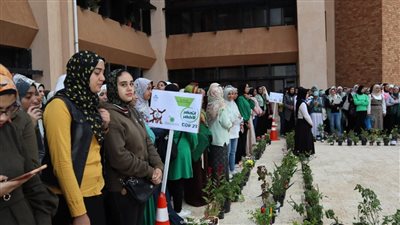 انطلاق مبادرة اتحضر للأخضر بتربية الإسكندرية ضمن النشاط العملي للطلاب