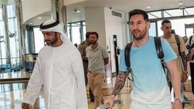 ميسي يصل إلى معسكر الأرجنتين في أبو ظبي استعدادًا لـ كأس العالم 2022