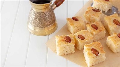 طريقة البسبوسة العادية بالصور.. سهلة ولذيذة