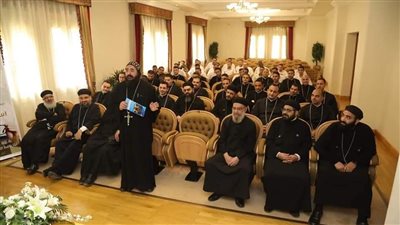 الرؤيا وسمات التعليم الأرثوذكسي.. لقاء طلبة إكليريكية المحرق في سمالوط