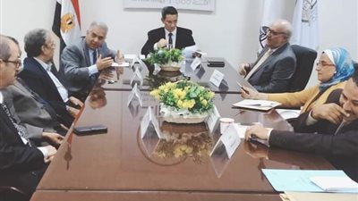 آثار عين شمس تعقد المجلس الثاني عشر للكلية| صور