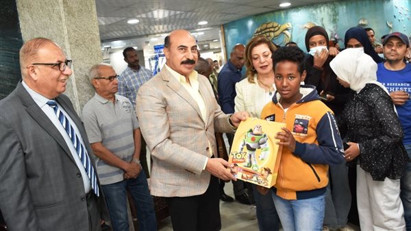 محافظ أسوان