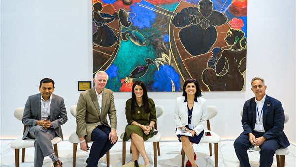 جانب من الجلسة النقاشية