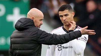 تين هاج يبلغ إدارة مانشستر يونايتد بعدم رغبته في وجود رونالدو 