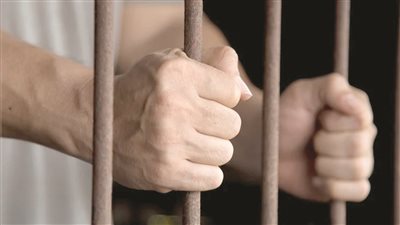 4 أيام احتياطيًا.. حبس عامل اختطف تلميذة وساوم أسرتها على فدية مالية مقابل إطلاق سراحها بسوهاج