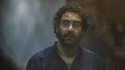 قرار جمهوري بالعفو عن علاء عبد الفتاح