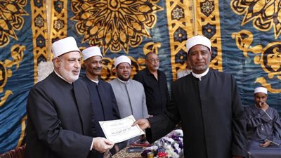 الضويني يكرم طلاب الأزهر الفائزين بالمركز الأول في مسابقة الأسبوع العربي للبرمجة 